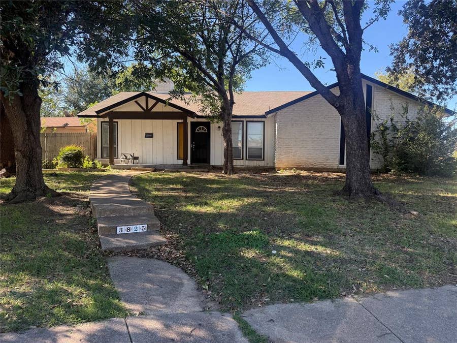 Property photo for 3825 Eugene Court N, Irving, TX