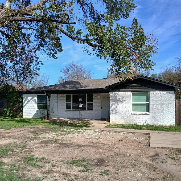 Property photo for 3740 Denton Highway, North Richland Hills, TX
