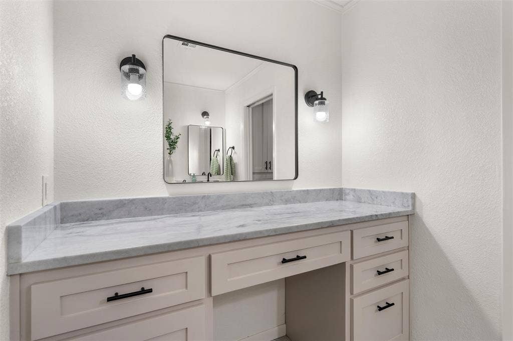 4324 Green Point Drive, Waco, TX 76710 4324 Green Point Drive, Waco, TX 76710
