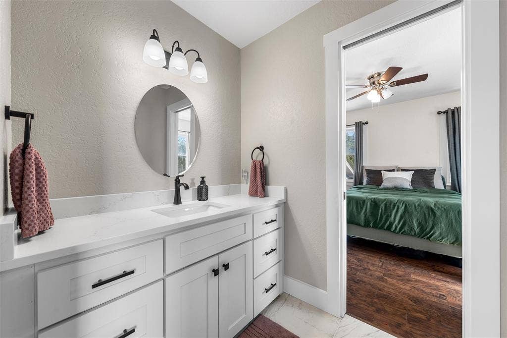 4324 Green Point Drive, Waco, TX 76710 4324 Green Point Drive, Waco, TX 76710