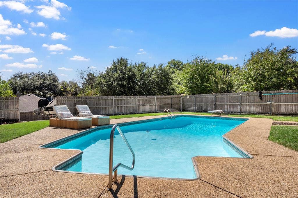 4324 Green Point Drive, Waco, TX 76710 4324 Green Point Drive, Waco, TX 76710