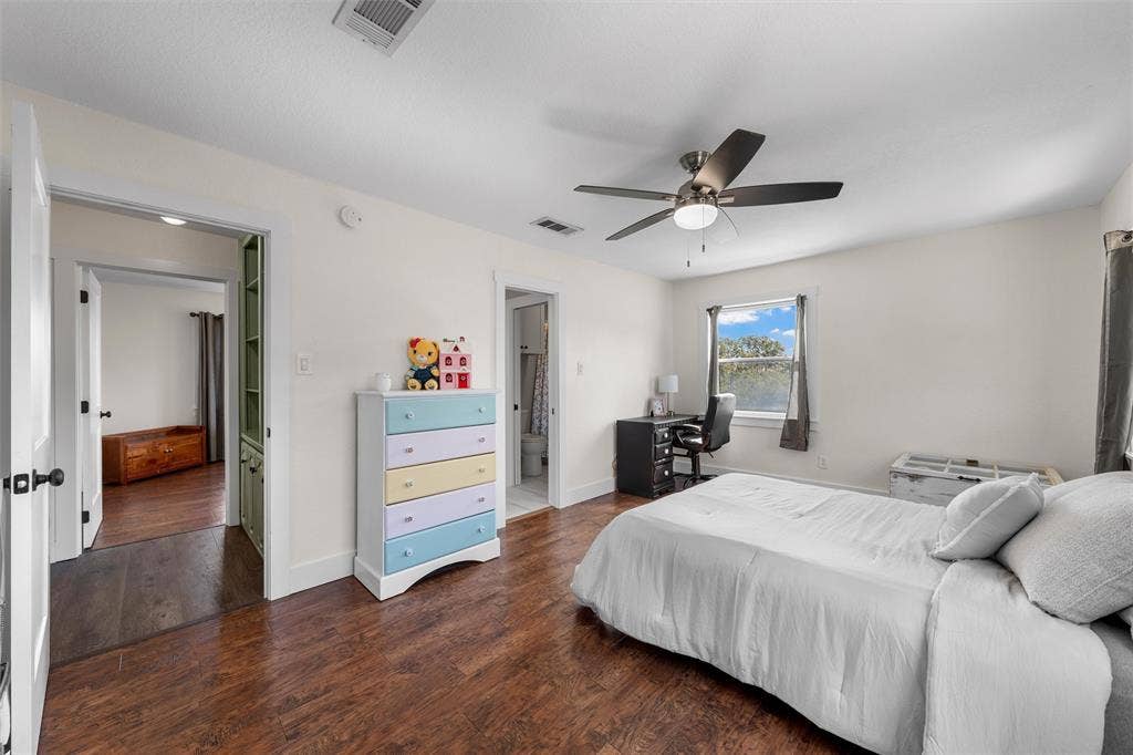 4324 Green Point Drive, Waco, TX 76710 4324 Green Point Drive, Waco, TX 76710