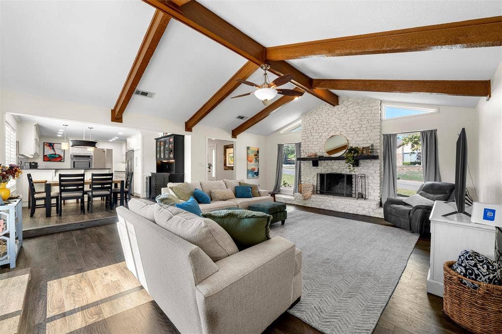 4324 Green Point Drive, Waco, TX 76710 4324 Green Point Drive, Waco, TX 76710