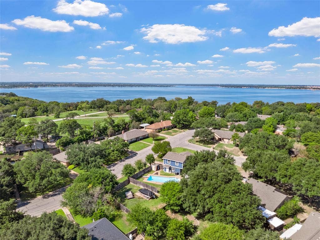 4324 Green Point Drive, Waco, TX 76710 4324 Green Point Drive, Waco, TX 76710