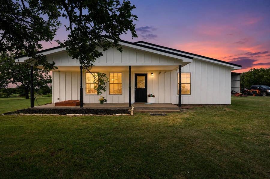 Property photo for 692 Plemons Drive, Henrietta, TX