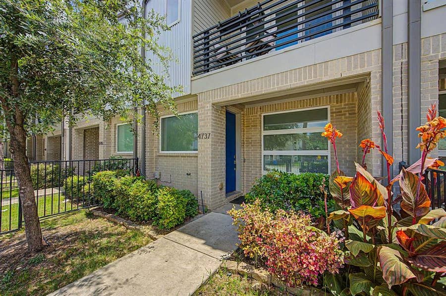 Property photo for 4737 Asher Place, Dallas, TX