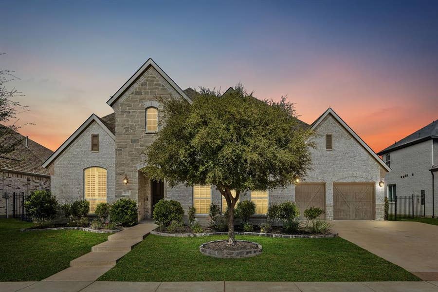Property photo for 2111 Longmont Lane, Prosper, TX