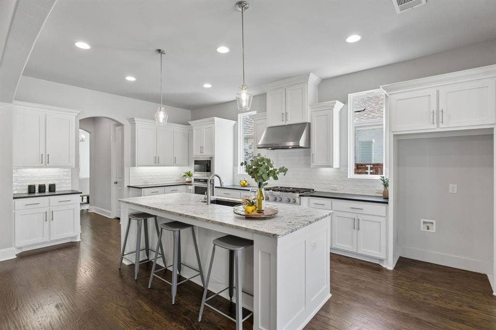 2111 Longmont Lane, Prosper, TX 75078 2111 Longmont Lane, Prosper, TX 75078