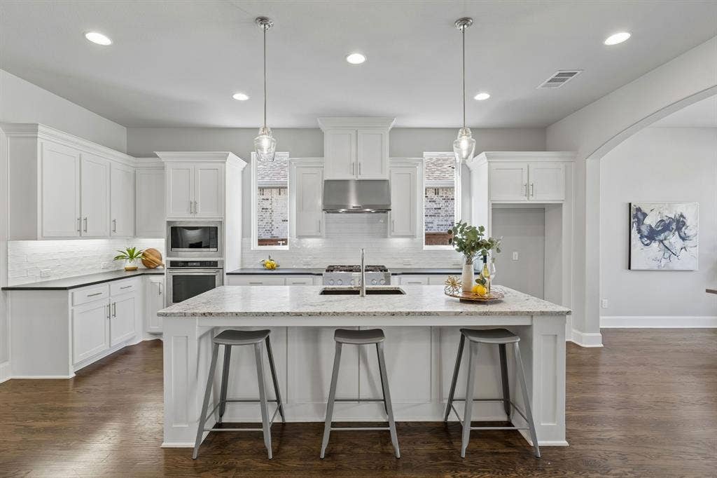 2111 Longmont Lane, Prosper, TX 75078 2111 Longmont Lane, Prosper, TX 75078