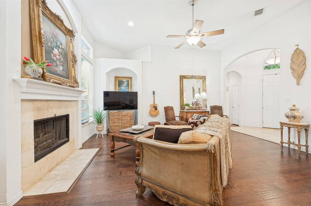 3025 Westminster Drive, Farmers Branch, TX 75234 3025 Westminster Drive, Farmers Branch, TX 75234