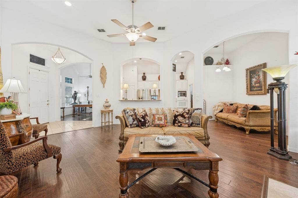 3025 Westminster Drive, Farmers Branch, TX 75234 3025 Westminster Drive, Farmers Branch, TX 75234