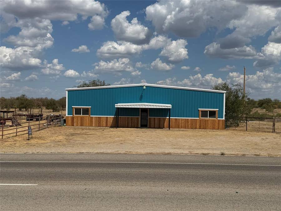 Property photo for 859 S Main Street, Jacksboro, TX