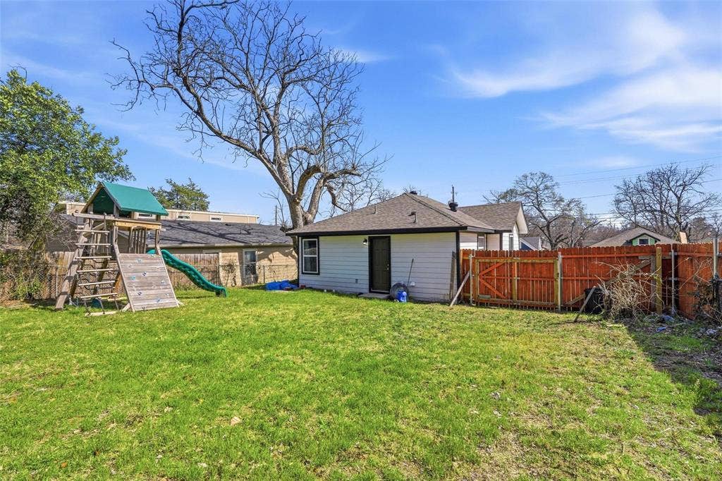2637 Pine Street, Dallas, TX 75215 2637 Pine Street, Dallas, TX 75215
