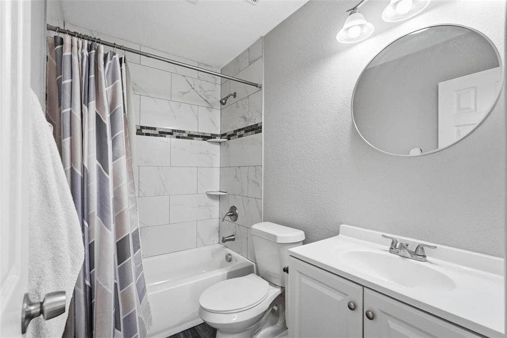 2637 Pine Street, Dallas, TX 75215 2637 Pine Street, Dallas, TX 75215