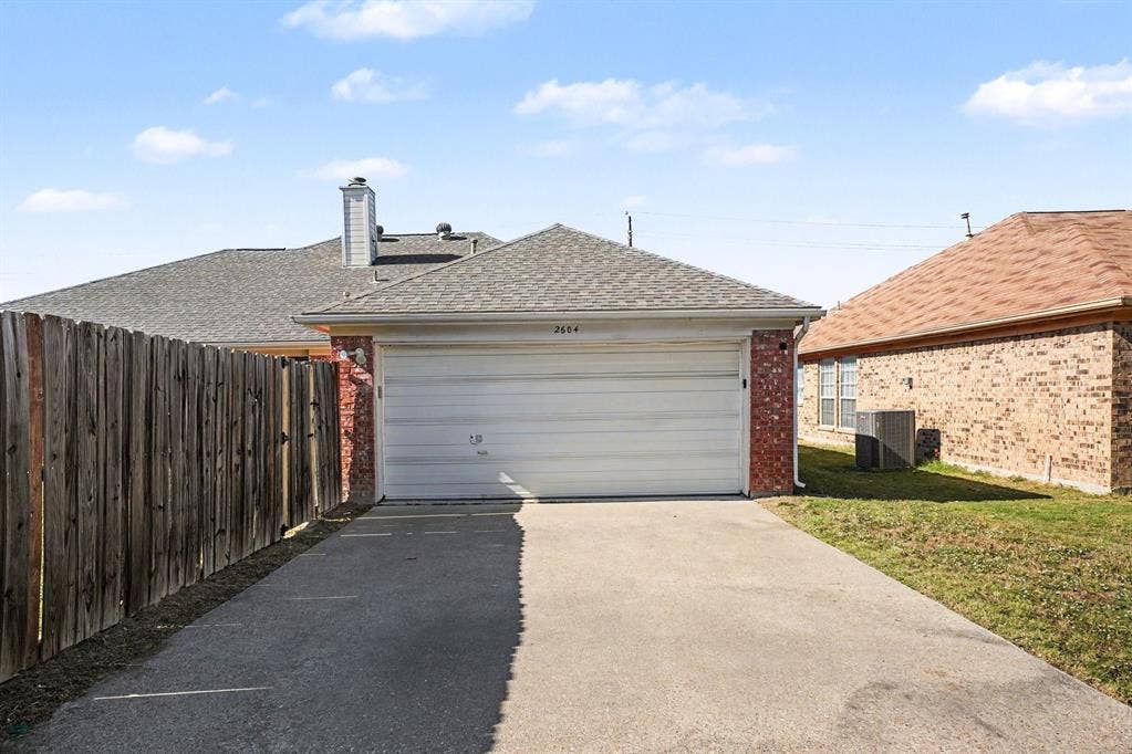 2604 Creek Crossing Road, Mesquite, TX 75181 2604 Creek Crossing Road, Mesquite, TX 75181