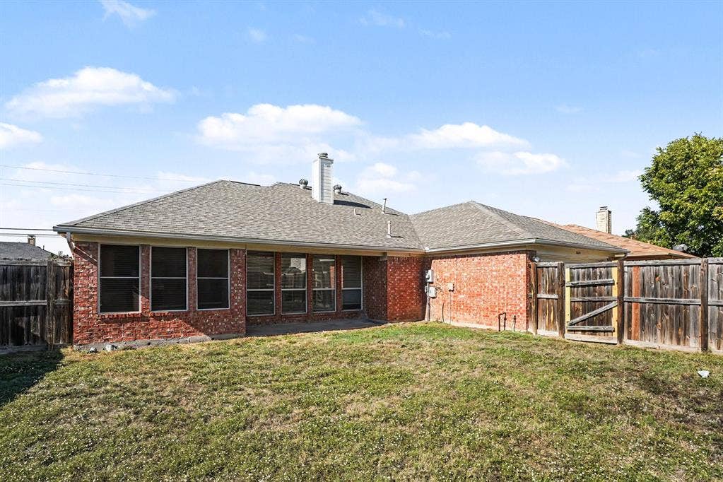 2604 Creek Crossing Road, Mesquite, TX 75181 2604 Creek Crossing Road, Mesquite, TX 75181