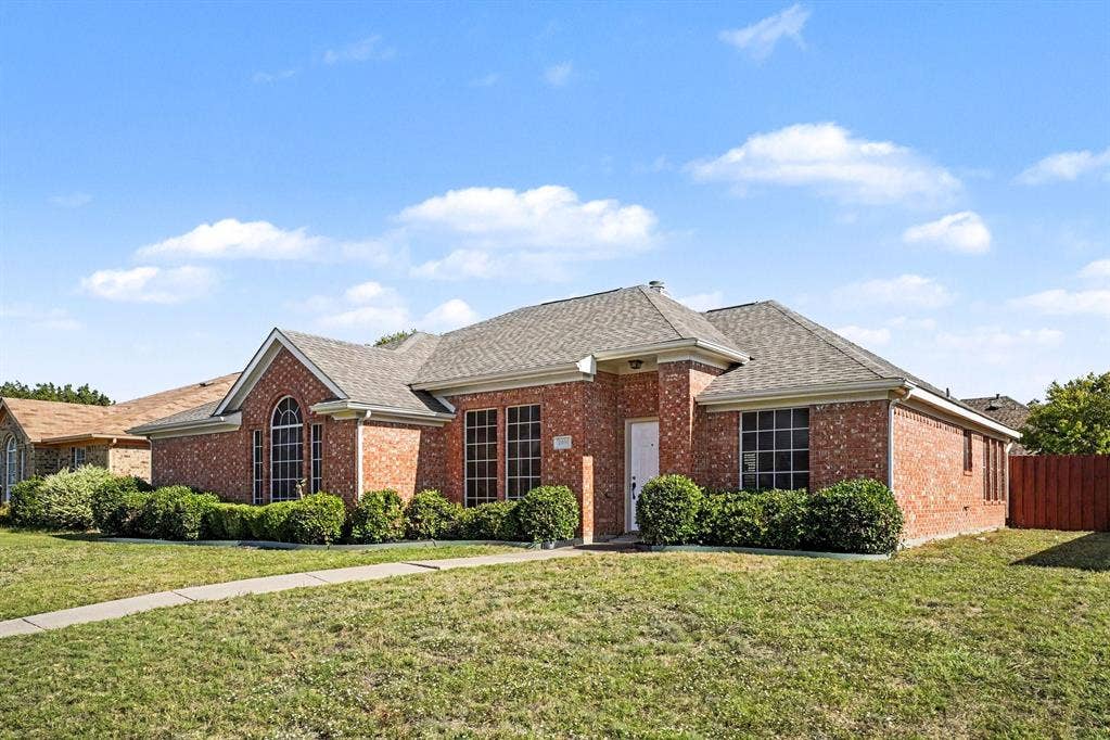 2604 Creek Crossing Road, Mesquite, TX 75181 2604 Creek Crossing Road, Mesquite, TX 75181