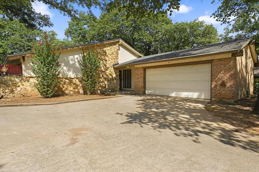 Property photo for 4609 Rockland Drive, Arlington, TX