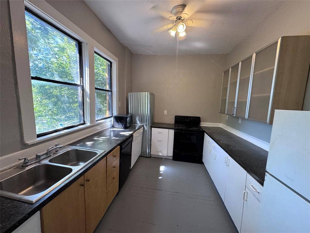 411-A N Tyler Street, Dallas, TX 75208 411-A N Tyler Street, Dallas, TX 75208