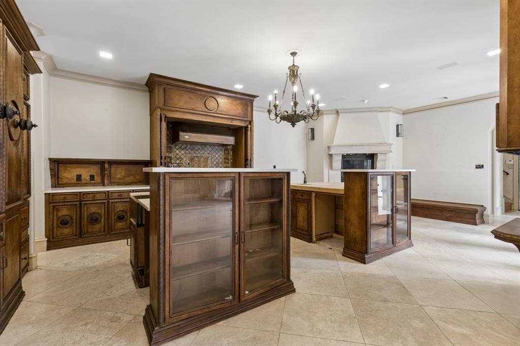 6917 Forest Glen Drive, Dallas, TX 75230 6917 Forest Glen Drive, Dallas, TX 75230
