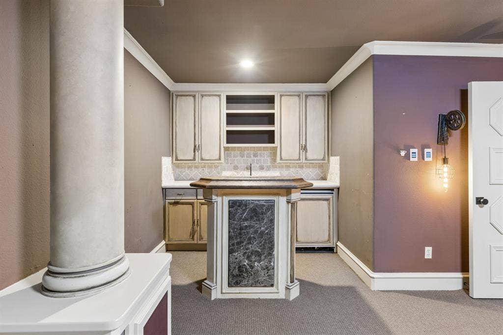 6917 Forest Glen Drive, Dallas, TX 75230 6917 Forest Glen Drive, Dallas, TX 75230