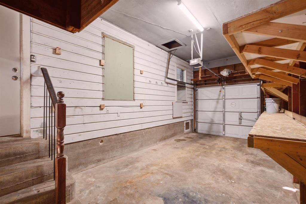 9360 N County Road, Frisco, TX 75033 high ceilings