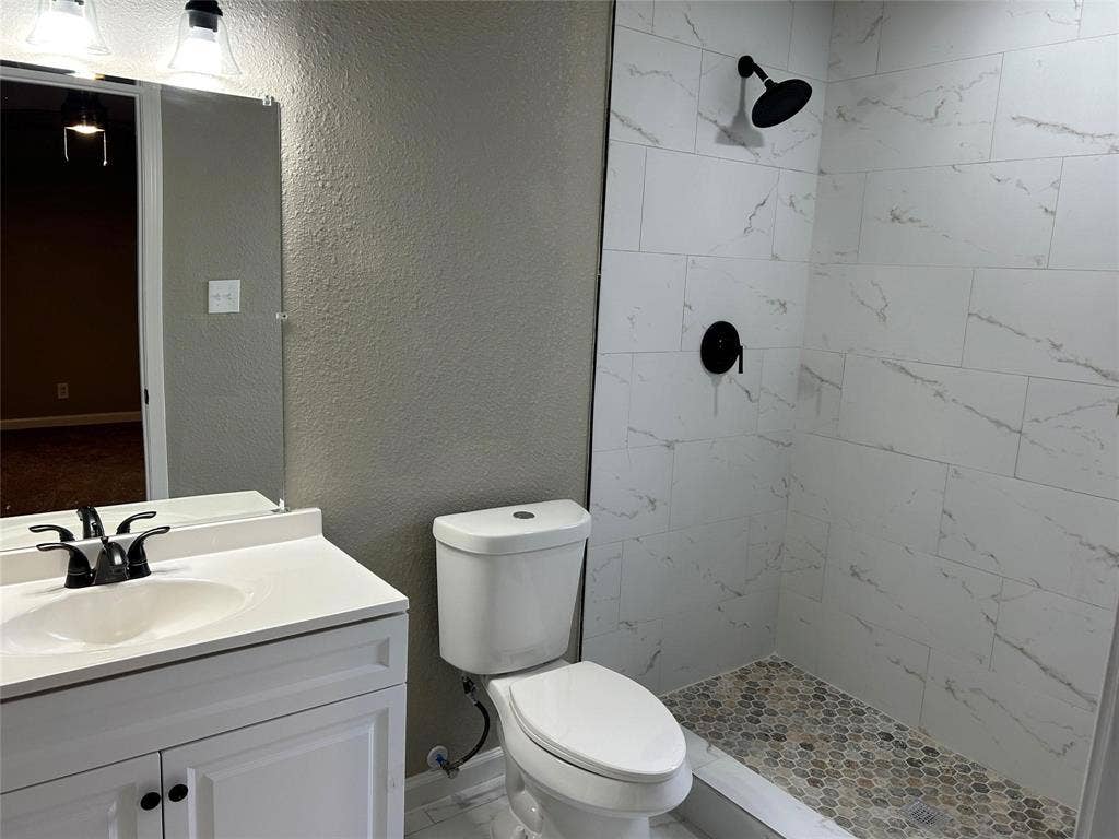 220 N Bernice Drive, Garland, TX 75042 220 N Bernice Drive, Garland, TX 75042