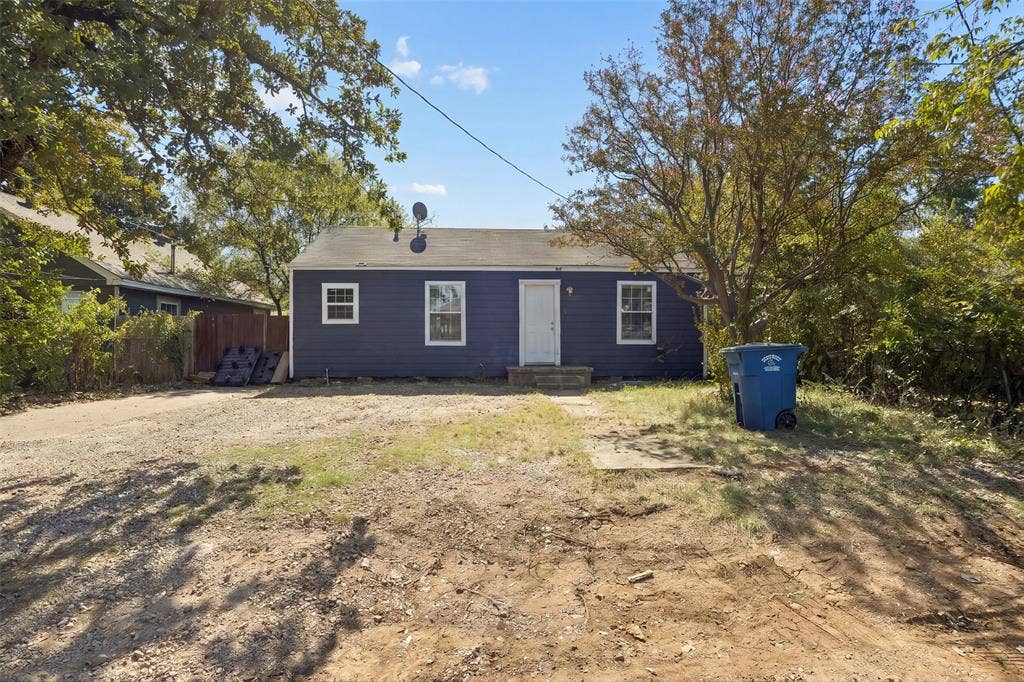1206 Grant Street, Dallas, TX 75203 1206 Grant Street, Dallas, TX 75203