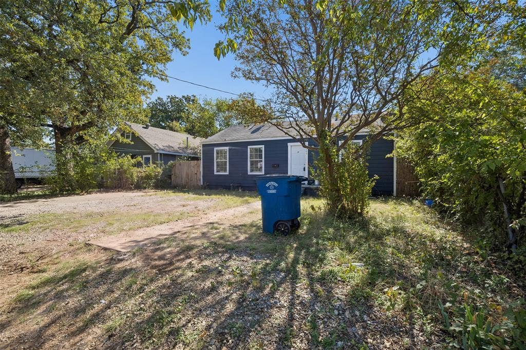 1206 Grant Street, Dallas, TX 75203 1206 Grant Street, Dallas, TX 75203