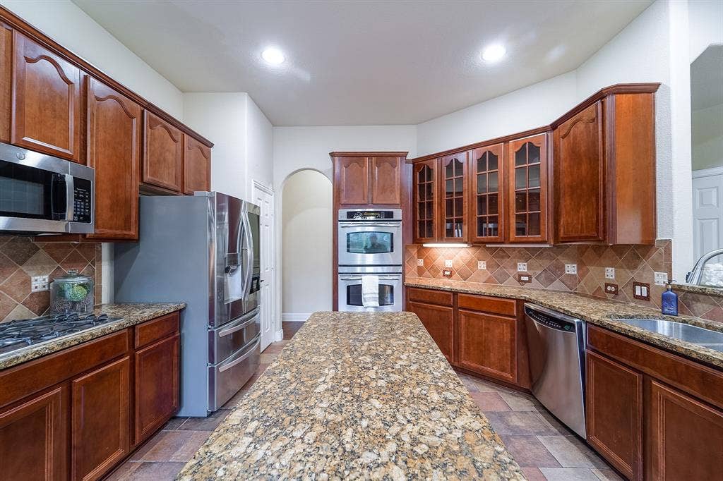 924 Brentwood Drive, Murphy, TX 75094 924 Brentwood Drive, Murphy, TX 75094