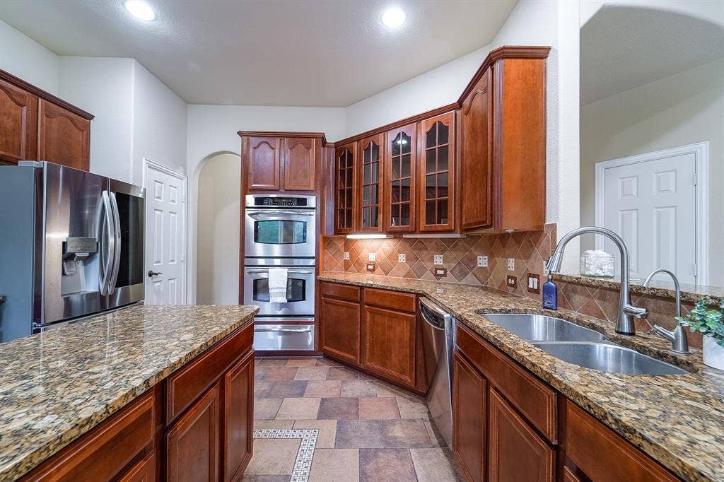 924 Brentwood Drive, Murphy, TX 75094 924 Brentwood Drive, Murphy, TX 75094