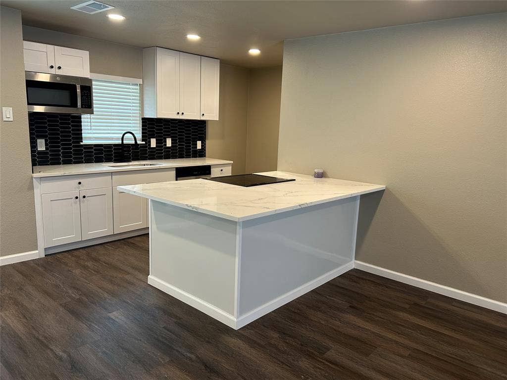 3837 Burning Tree Lane, Garland, TX 75042 3837 Burning Tree Lane, Garland, TX 75042