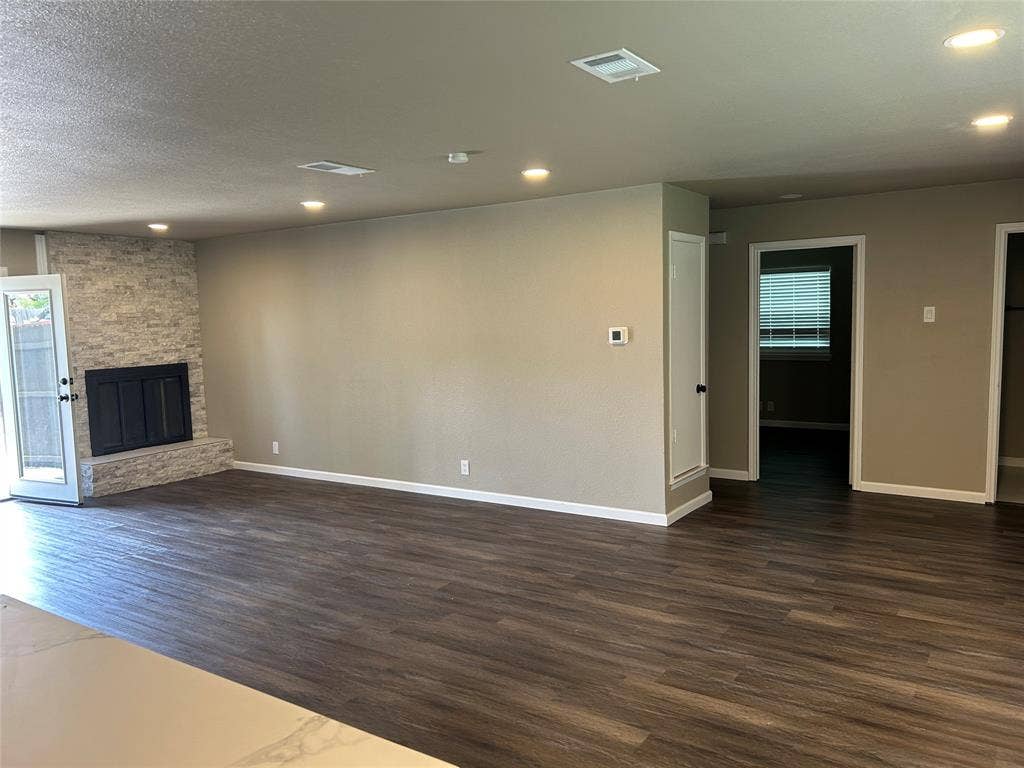 3837 Burning Tree Lane, Garland, TX 75042 3837 Burning Tree Lane, Garland, TX 75042
