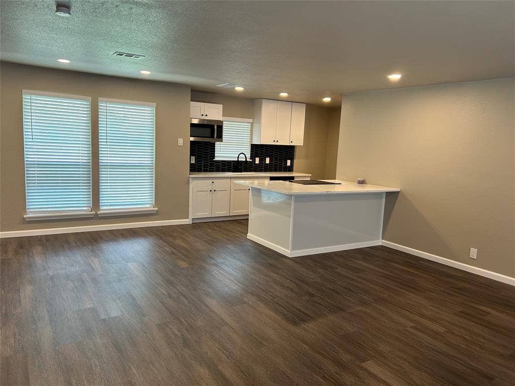 3837 Burning Tree Lane, Garland, TX 75042 3837 Burning Tree Lane, Garland, TX 75042