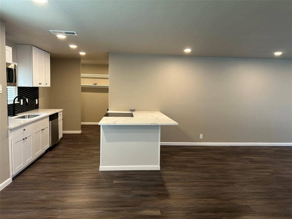 3837 Burning Tree Lane, Garland, TX 75042 3837 Burning Tree Lane, Garland, TX 75042