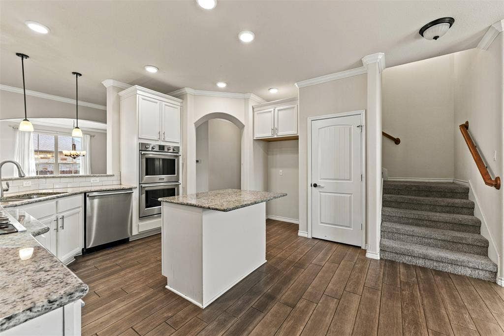 1117 Drummond Circle, Woodway, TX 76712