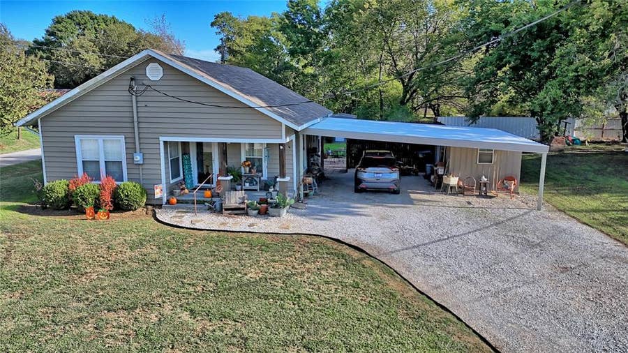 Property photo for 308 E Evans Street, Saint Jo, TX