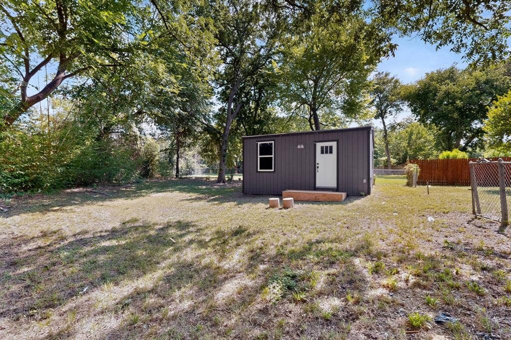 550 Glen Oaks Boulevard, Dallas, TX 75232 550 Glen Oaks Boulevard, Dallas, TX 75232