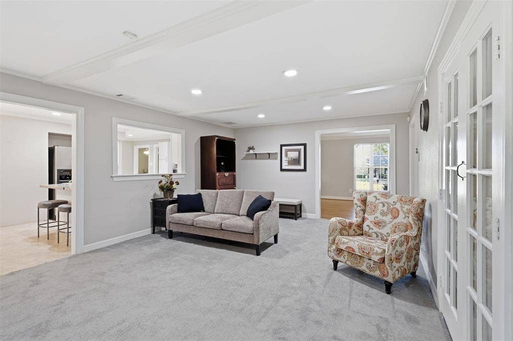 7806 Woodstone Lane, Dallas, TX 75248 7806 Woodstone Lane, Dallas, TX 75248