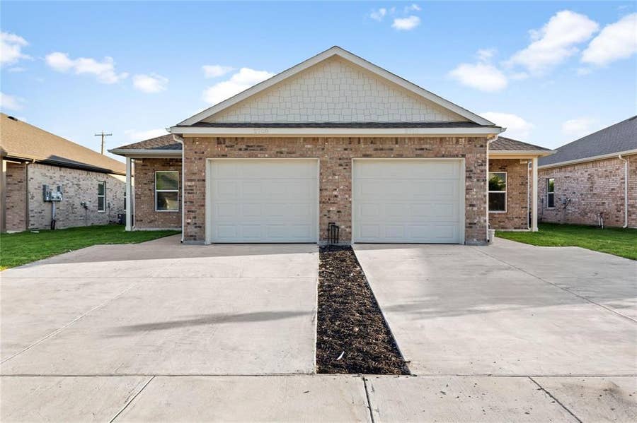 Property photo for 2708 Ginger Court, Sherman, TX