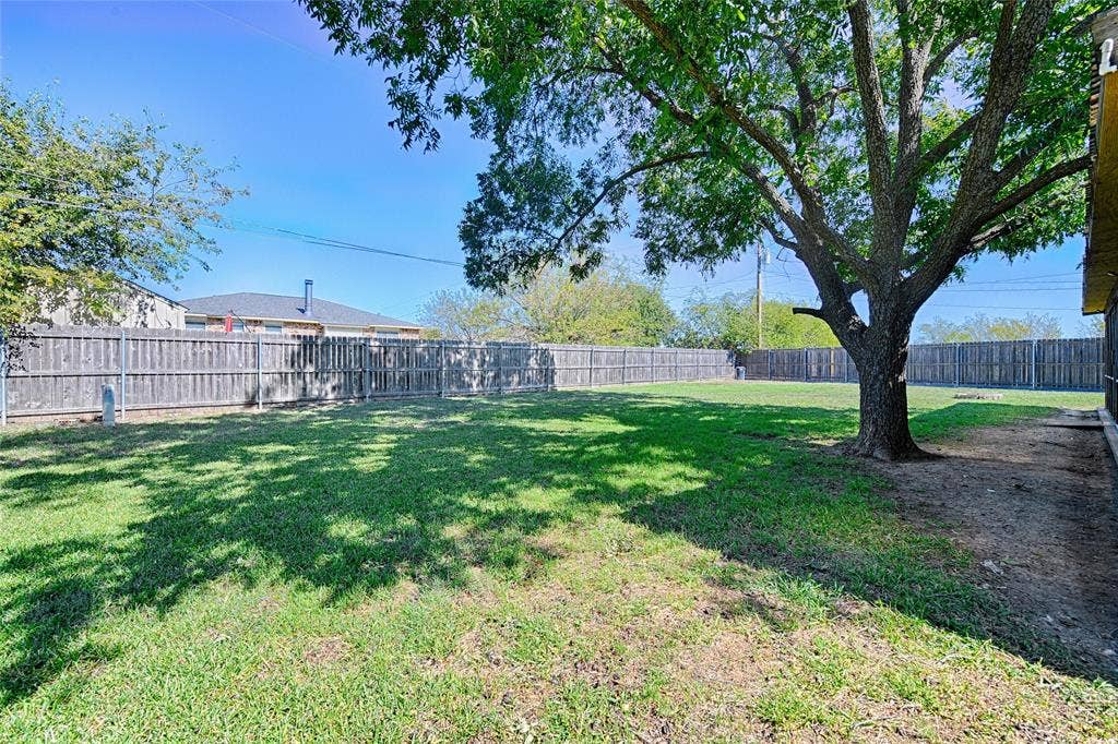 305 Tejas Drive, Glenn Heights, TX 75154 305 Tejas Drive, Glenn Heights, TX 75154