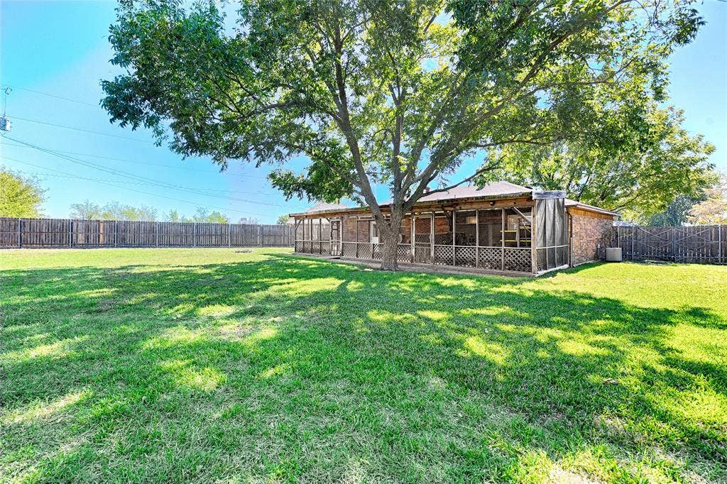 305 Tejas Drive, Glenn Heights, TX 75154 305 Tejas Drive, Glenn Heights, TX 75154