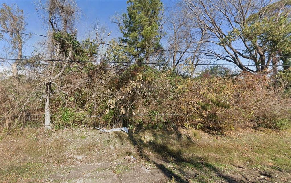 2105 Firnat Street, Houston, TX 77093 2105 Firnat Street, Houston, TX 77093