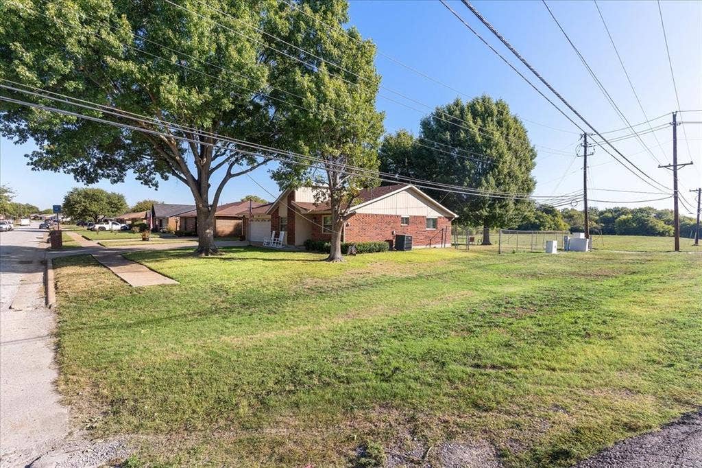 2702 Pebble Beach Drive, Lancaster, TX 75134 2702 Pebble Beach Drive, Lancaster, TX 75134
