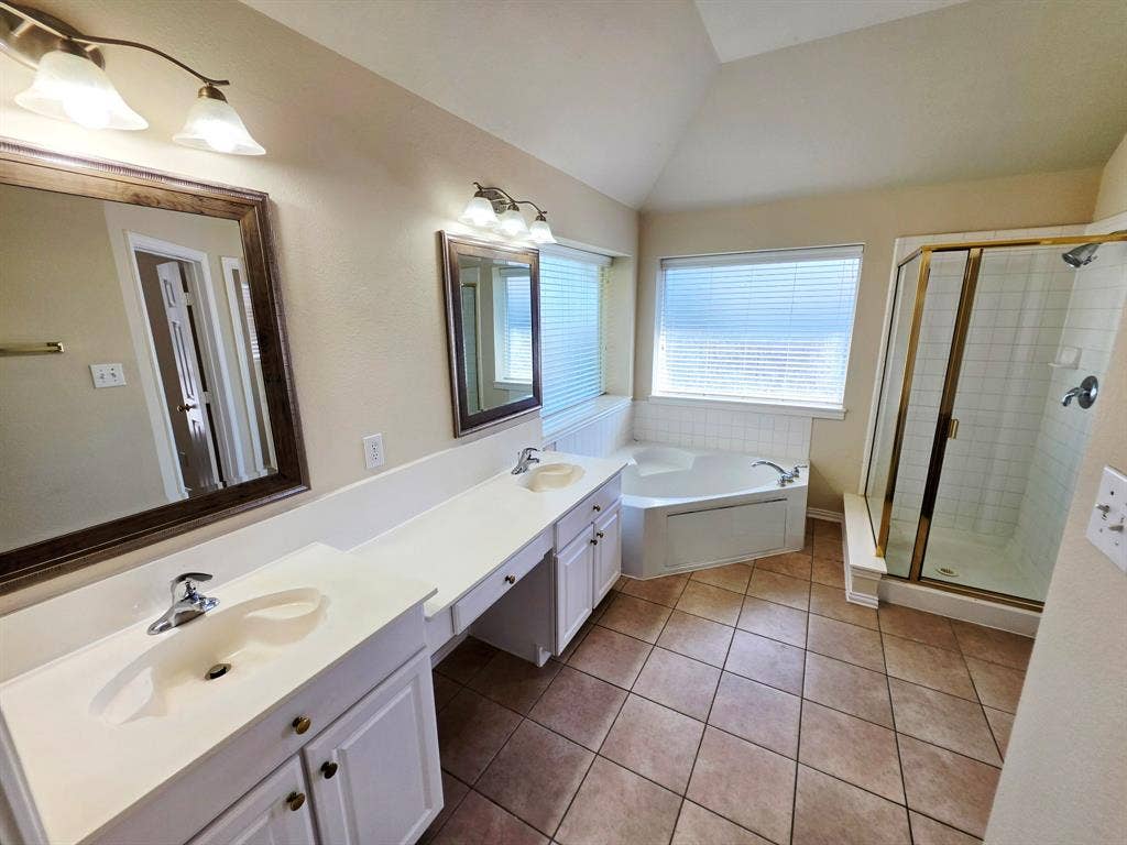 3205 Hamlett Lane, Garland, TX 75043