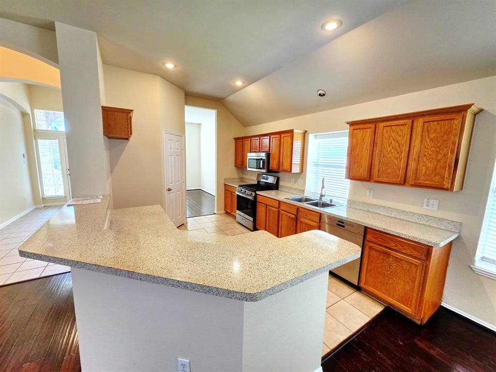 3205 Hamlett Lane, Garland, TX 75043