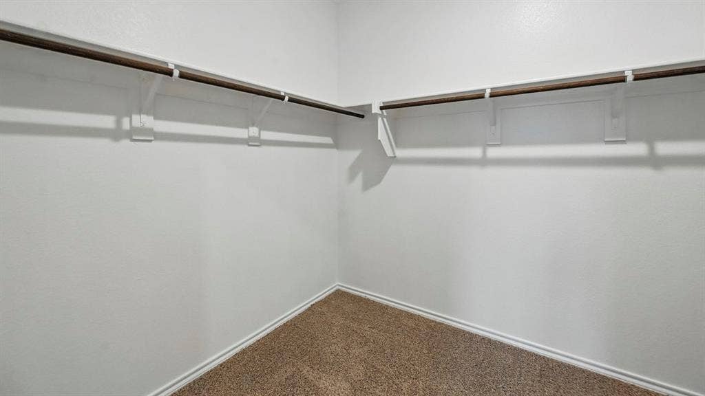 2620 Ocean View Grove, Crandall, TX 75114 Walk in closet