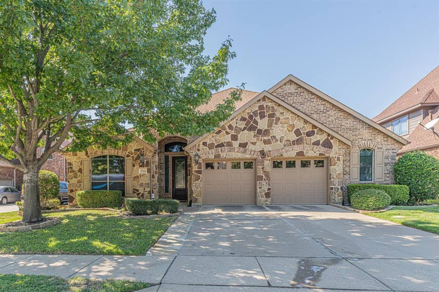 Property photo for 9709 Sam Bass Trail, Fort Worth, TX