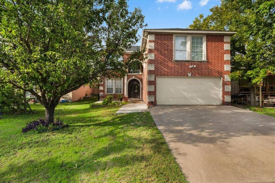 Property photo for 3019 29th Street, Fort Worth, TX