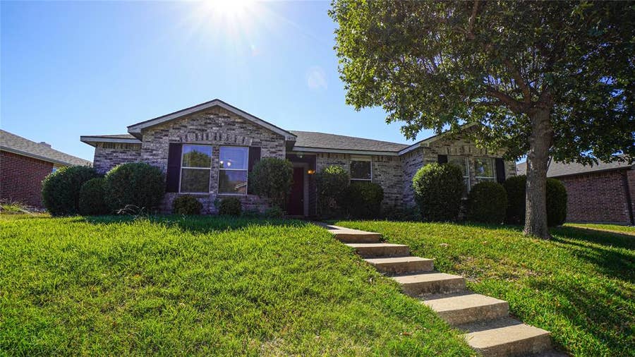 Property photo for 1403 Glenwick Drive, Rockwall, TX